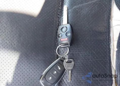 2005 Honda Cr-V Se from USA, damaged, VIN SHSRD78955U338521